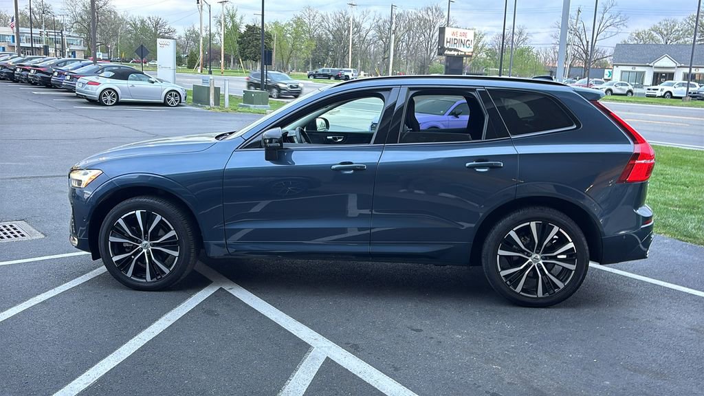 Used 2024 Volvo XC60 B5 Plus w/ Protection Package Premier image 3