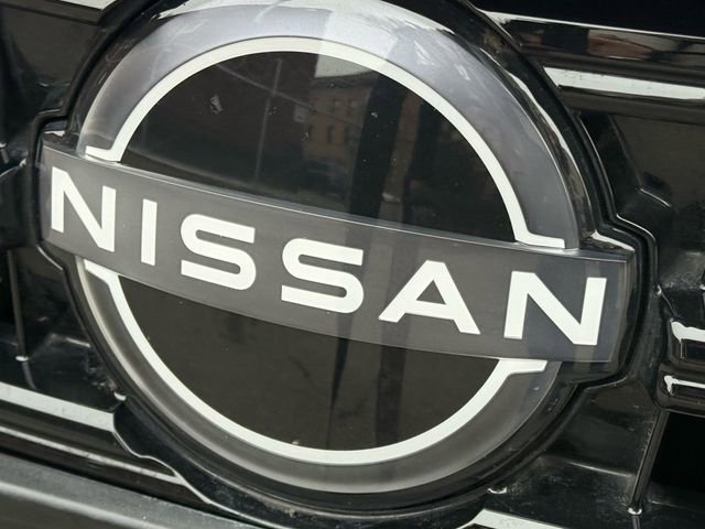 Used 2025 Nissan Versa SV image 9