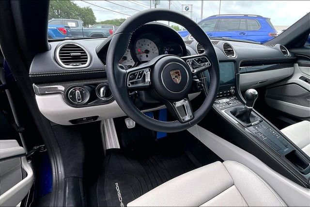 Used 2025 Porsche 718 Cayman S RWD image 8