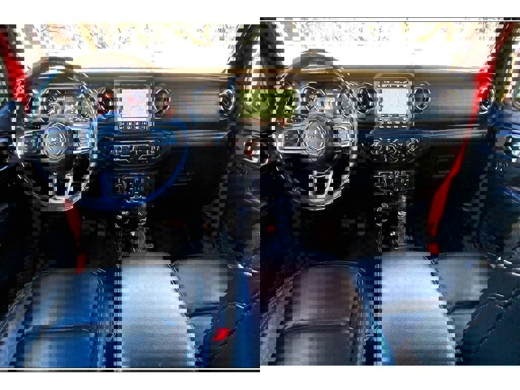 Used 2019 Jeep Wrangler Unlimited Sahara image 16