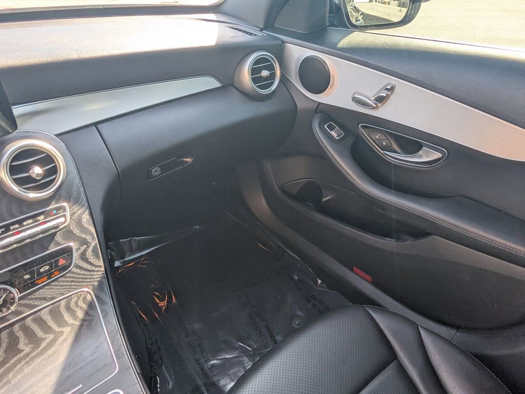 Certified 2019 Mercedes-Benz C 300 Sedan image 4