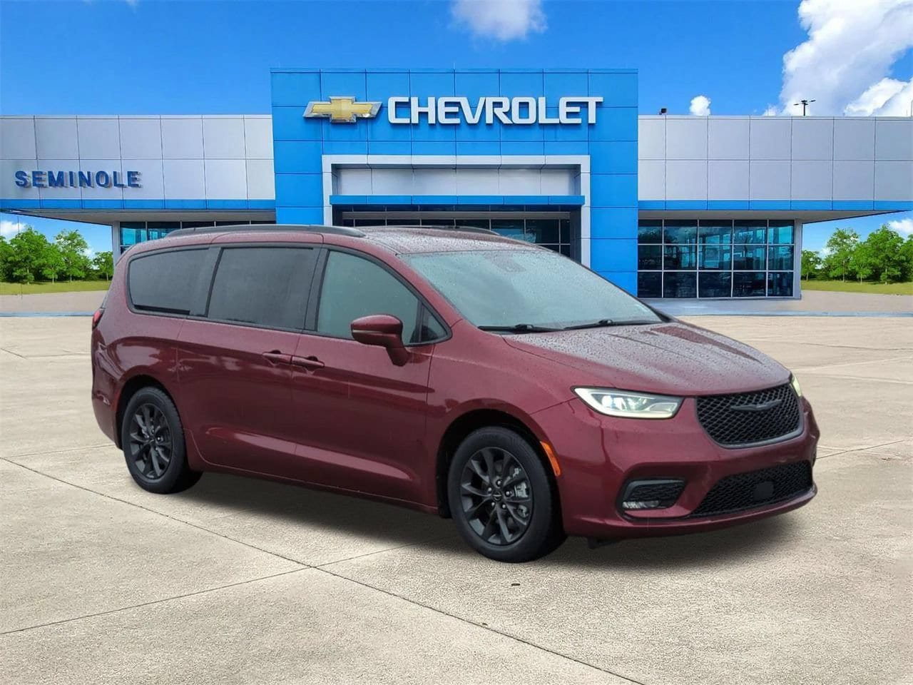 Used 2021 Chrysler Pacifica Touring w/ S Appearance Package FWD image 1