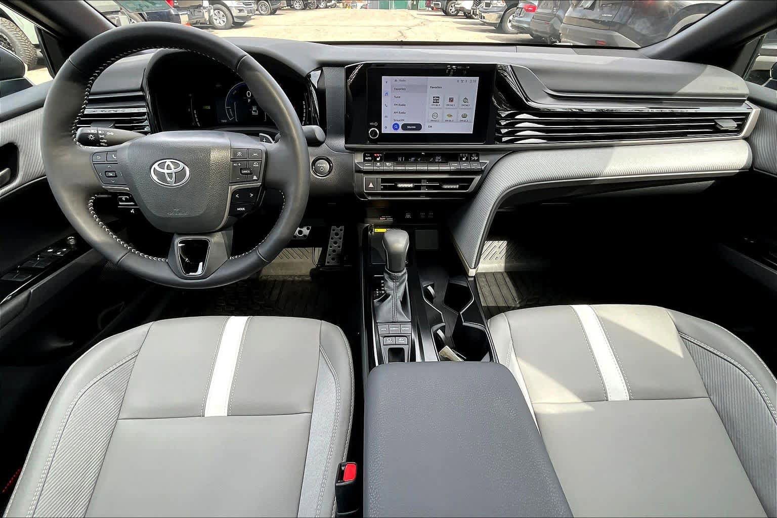 Used 2026 Toyota Camry SE w/ Convenience Package AWD/4WD image 15