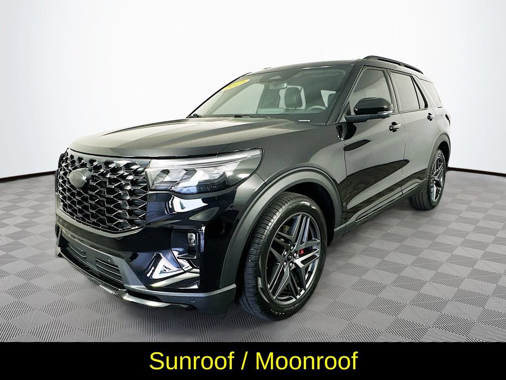 Used 2025 Ford Explorer ST w/ Sun And Sound Package AWD/4WD image 5