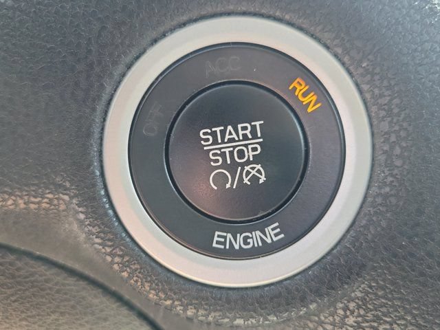 Used 2015 Chrysler 300 C RWD image 30