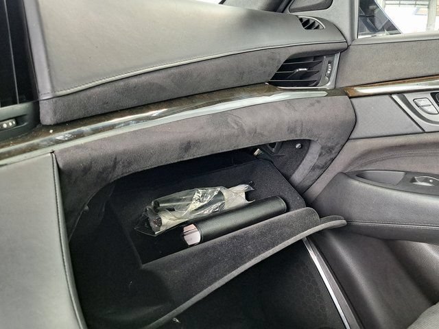 Used 2017 Cadillac Escalade ESV Platinum AWD/4WD image 19