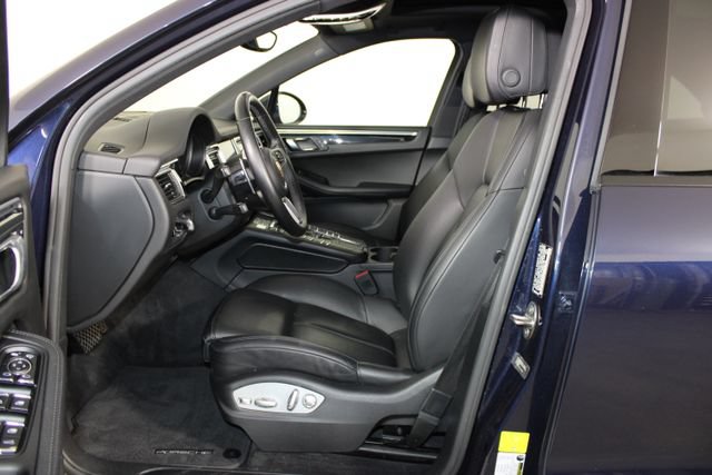 Used 2018 Porsche Macan AWD/4WD image 5