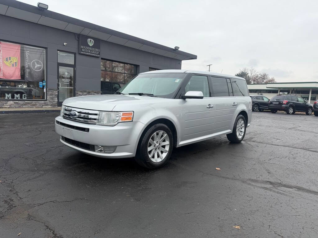 Used 2010 Ford Flex SEL image 1