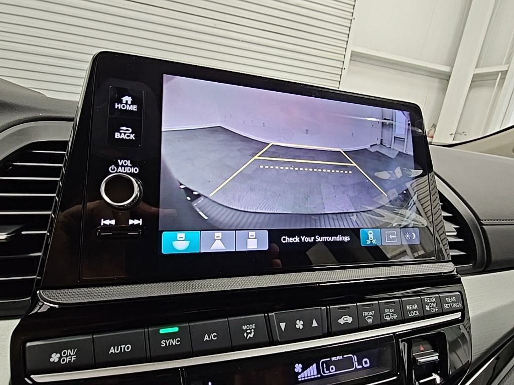 New 2026 Honda Odyssey Touring image 19