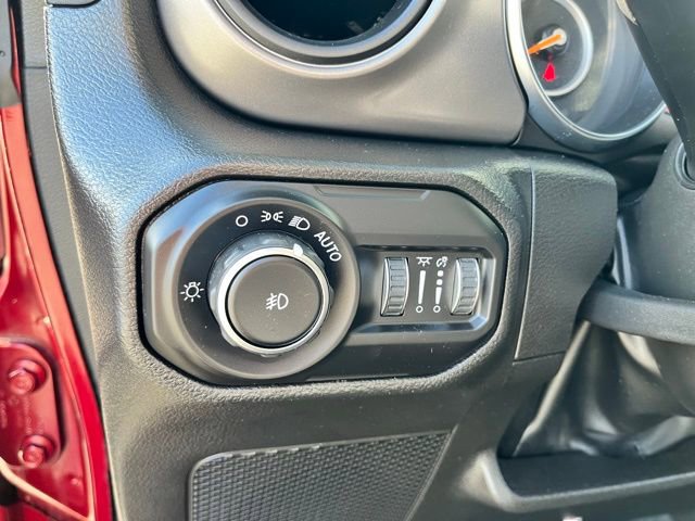 Used 2022 Jeep Wrangler Willys image 29