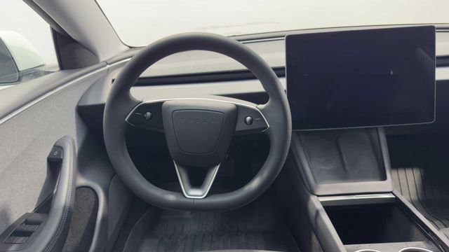 Used 2024 Tesla Model 3 Standard Range RWD image 16