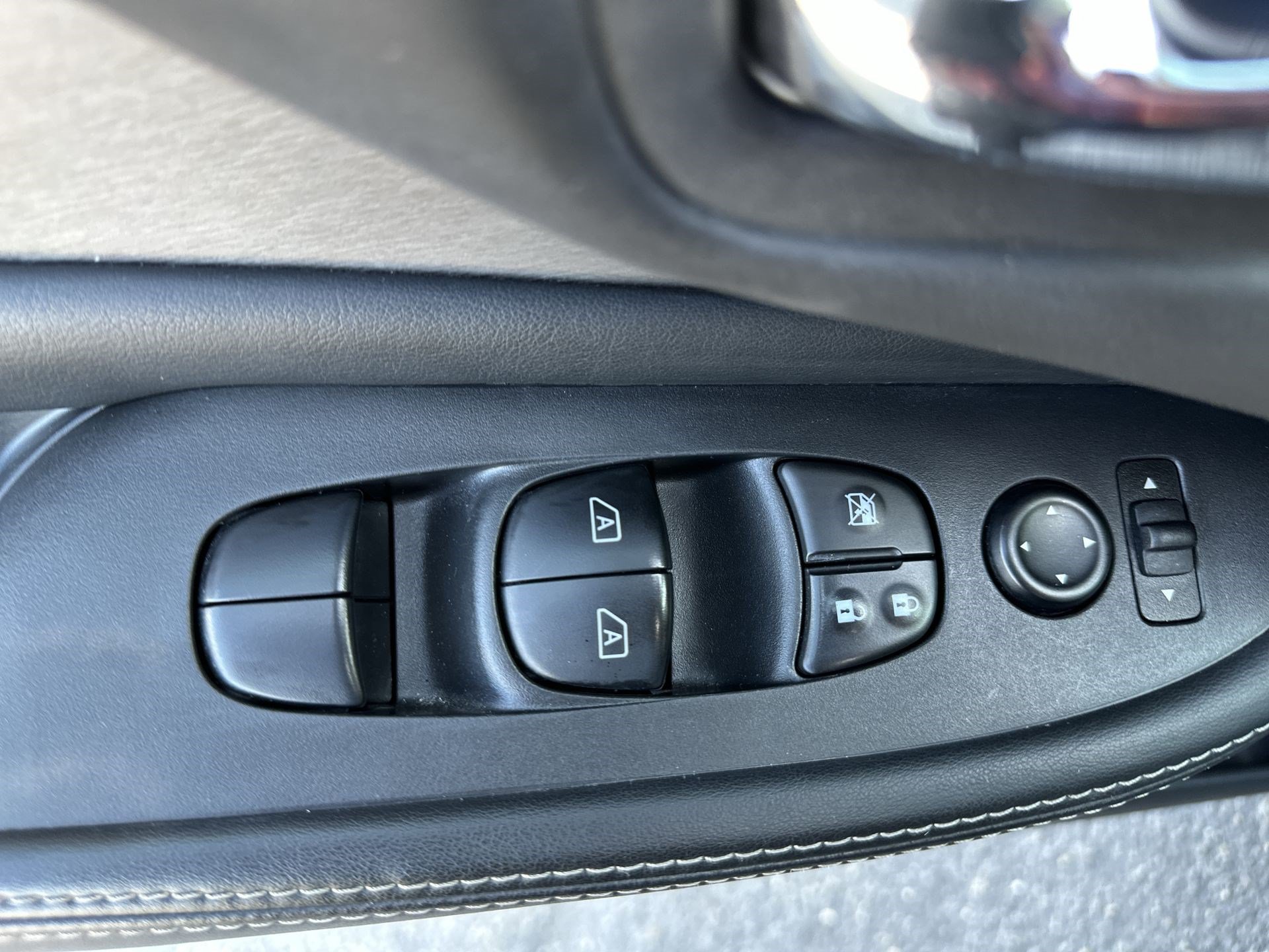 Used 2020 Nissan Murano SV FWD image 15