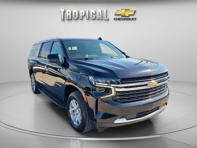 Used 2024 Chevrolet Suburban LT AWD/4WD image 4
