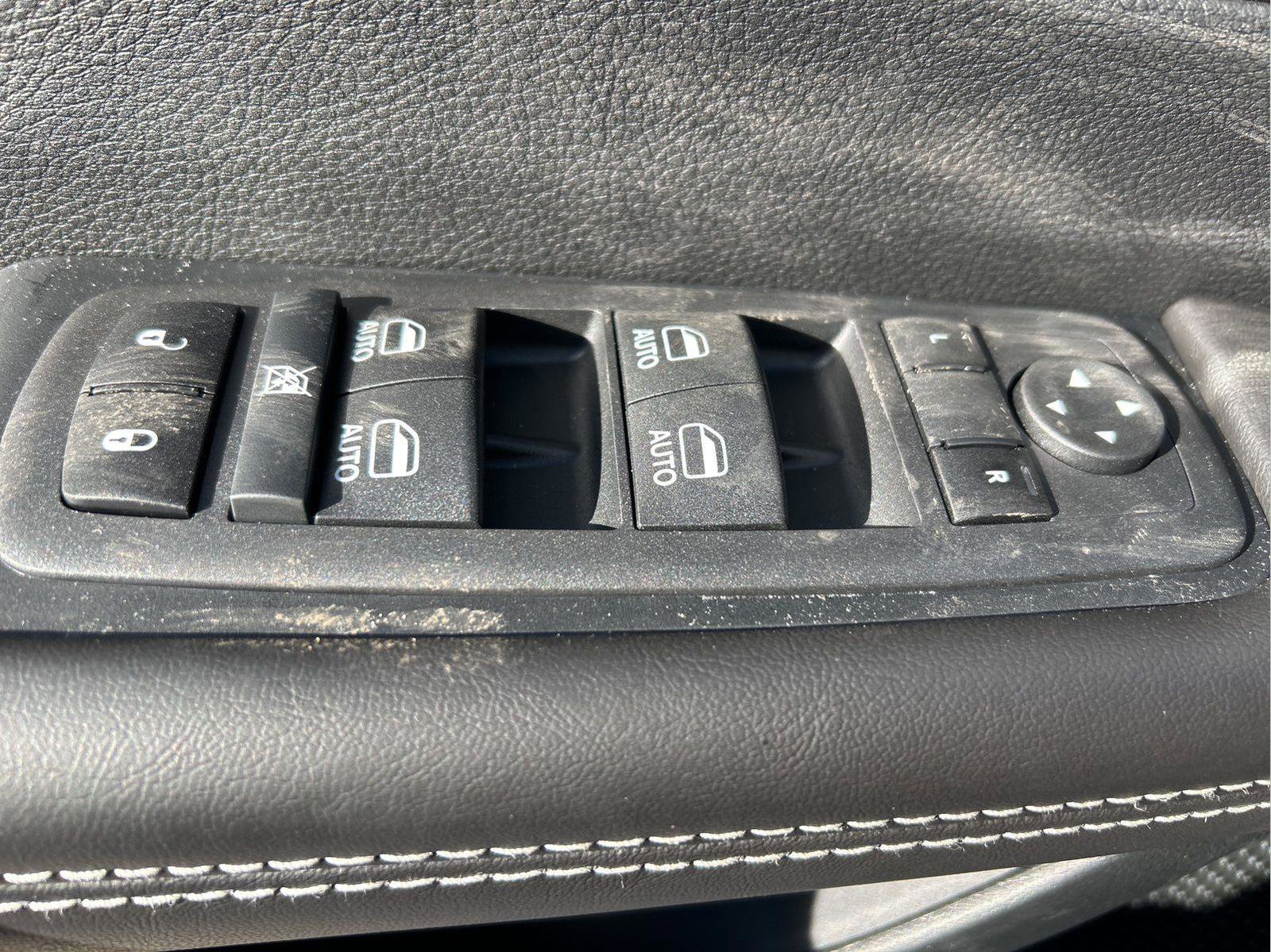 New 2026 Chrysler Voyager LX image 12