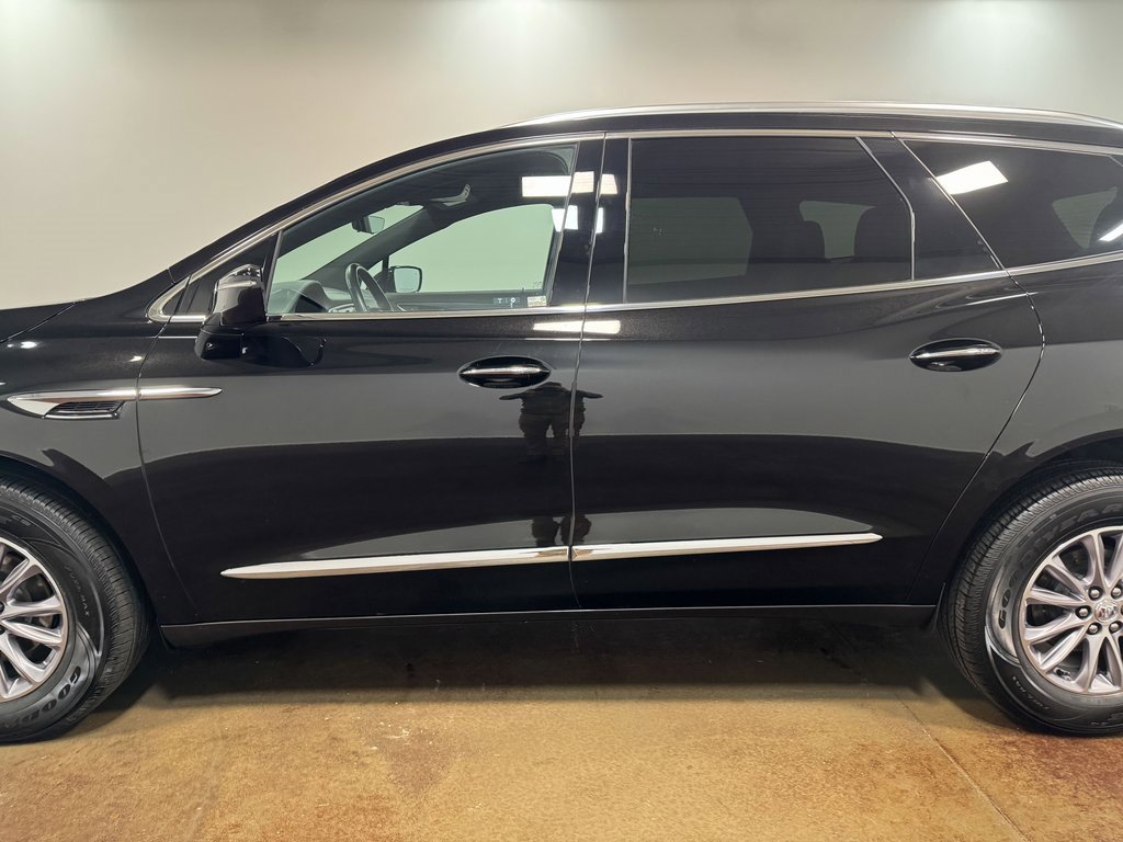 Used 2024 Buick Enclave Premium image 37