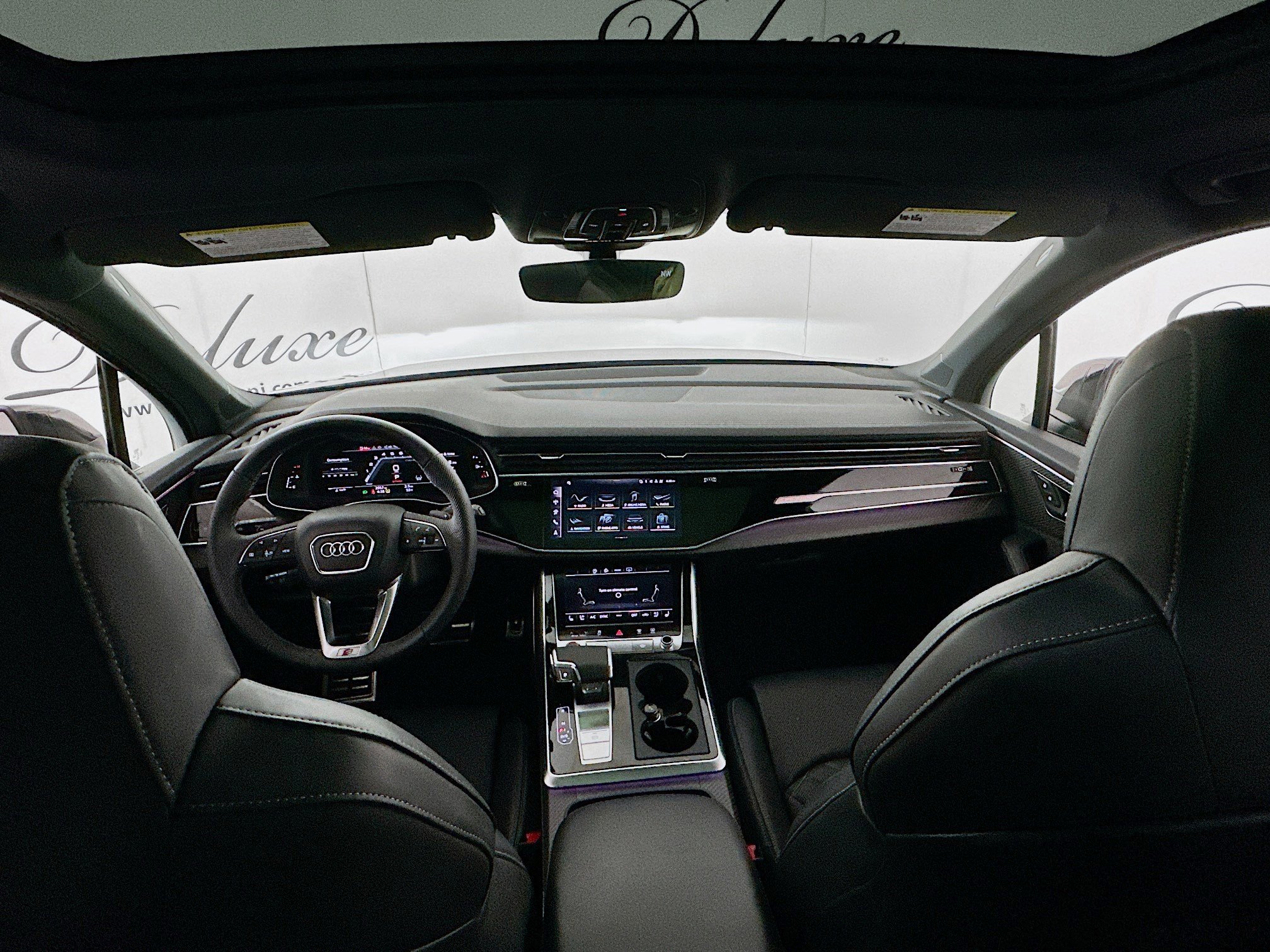 Used 2025 Audi SQ7 Premium Plus w/ Executive Package image 19