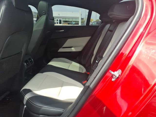 Used 2018 Jaguar XE R-Sport AWD/4WD image 9