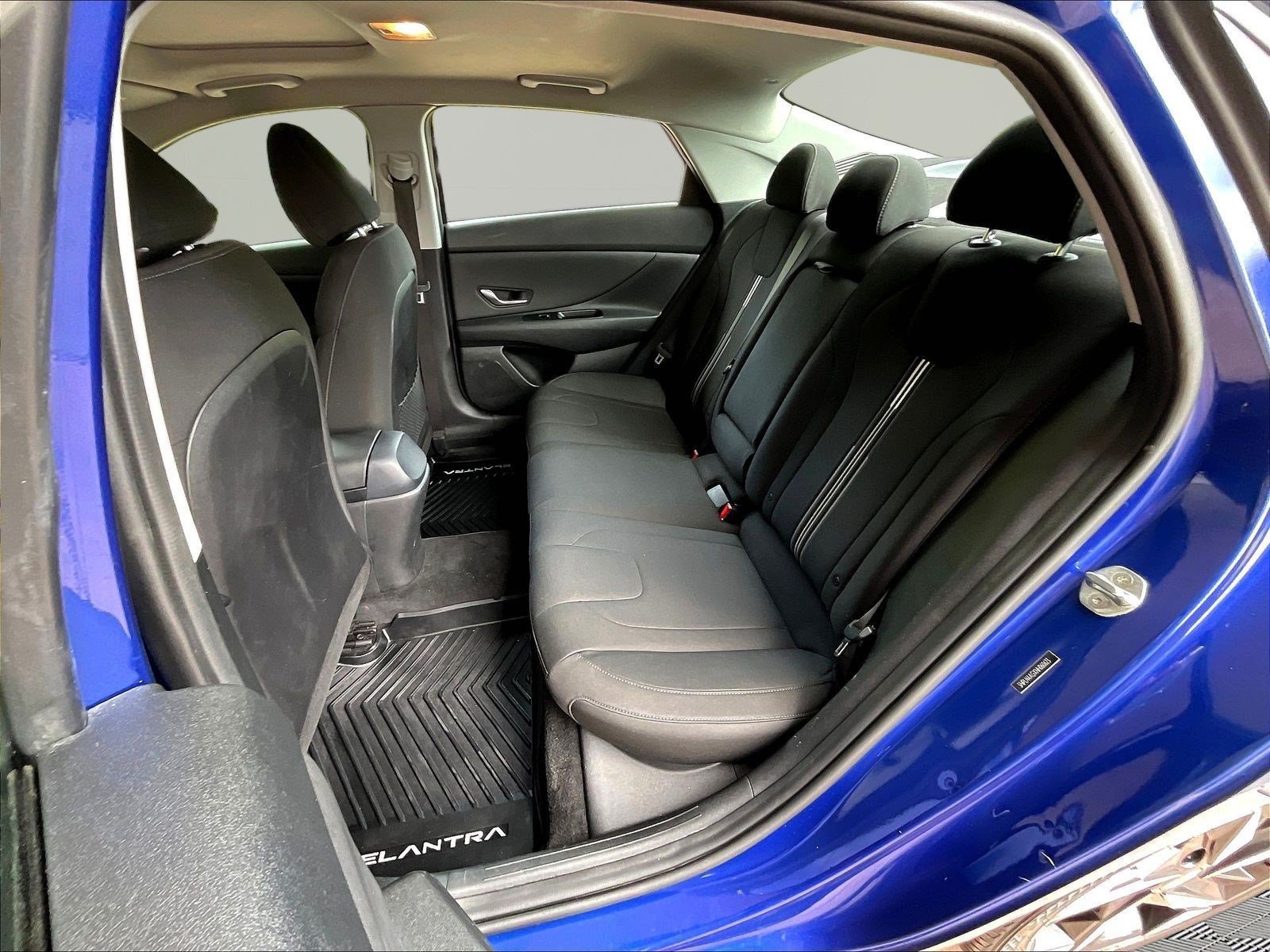 Used 2022 Hyundai Elantra SEL w/ Convenience + Premium Package FWD image 20