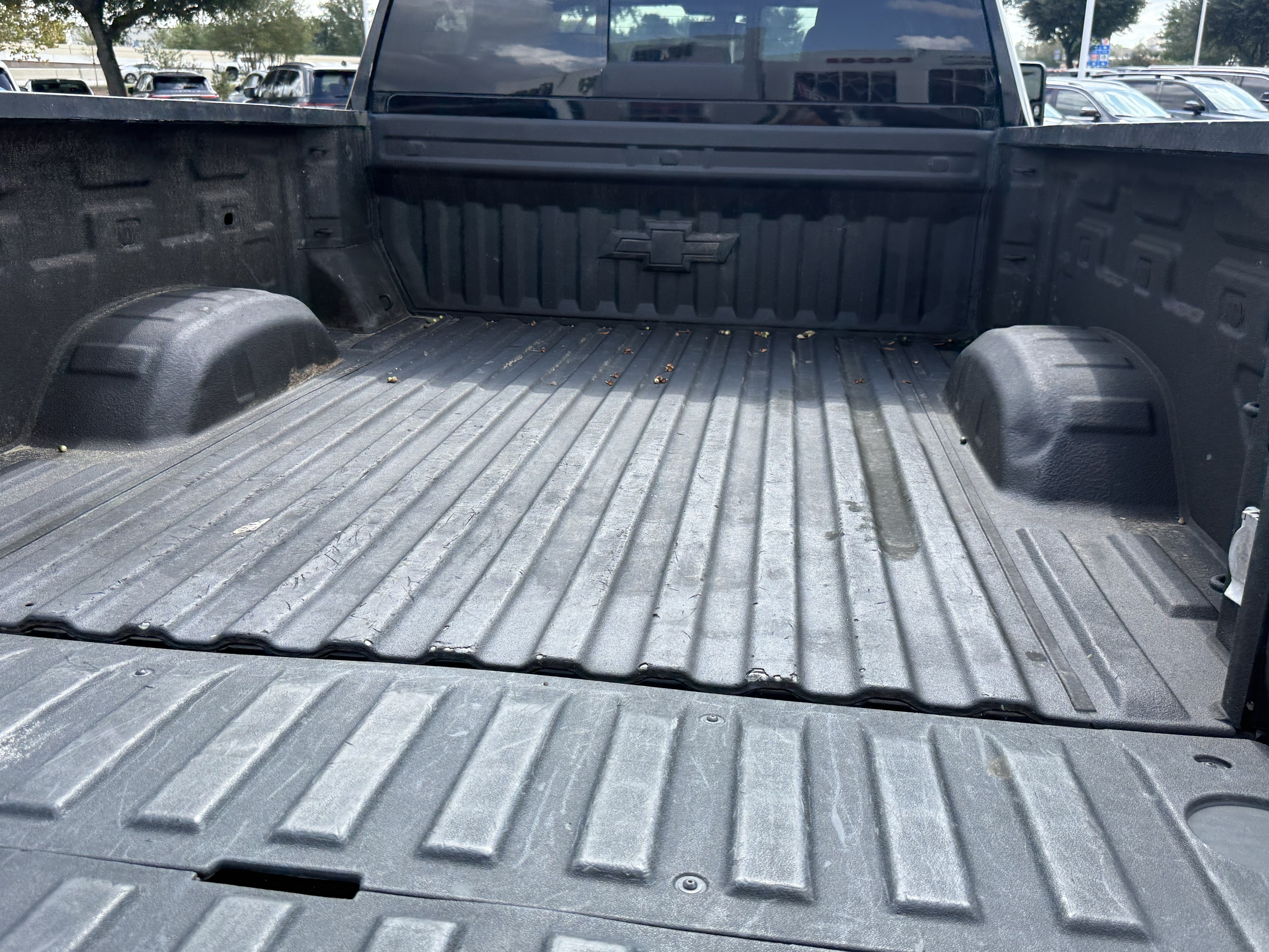 Used 2022 Chevrolet Silverado 2500 LT w/ Midnight Edition AWD/4WD image 31