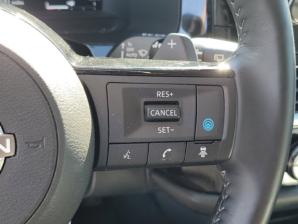 Used 2025 Nissan Pathfinder Platinum w/ Lighting Package (N92) AWD/4WD image 37
