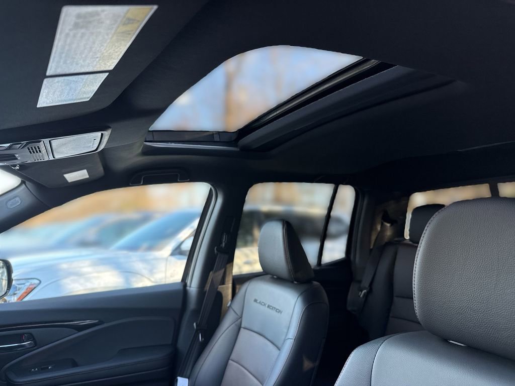 New 2026 Honda Ridgeline Black Edition image 16