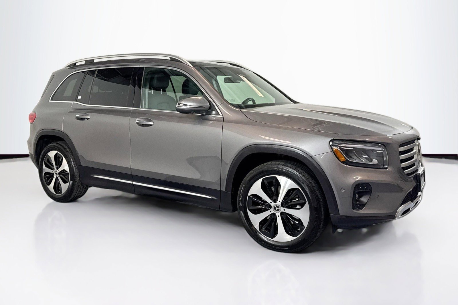 Certified 2025 Mercedes-Benz GLB 250 GLB 250 SUV image 3