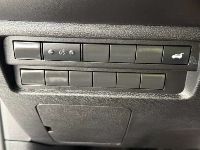 Used 2025 Mitsubishi Outlander SE AWD/4WD image 33