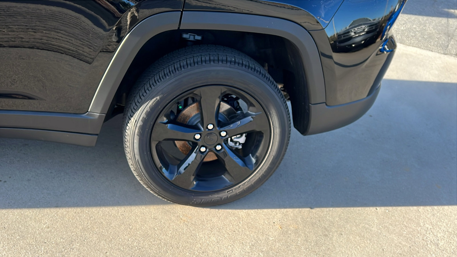 Used 2025 Jeep Grand Cherokee Altitude image 12