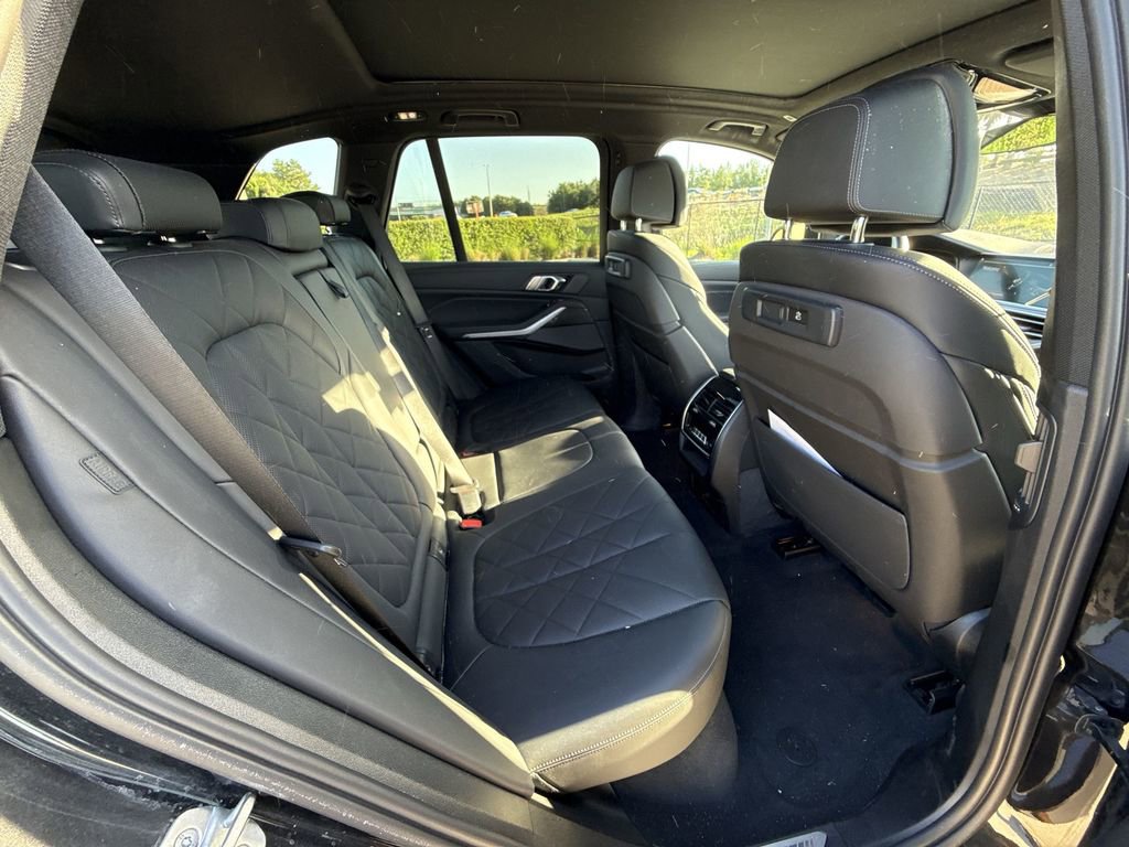 Used 2023 BMW X5 M50i w/ Climate Comfort Package AWD/4WD image 17