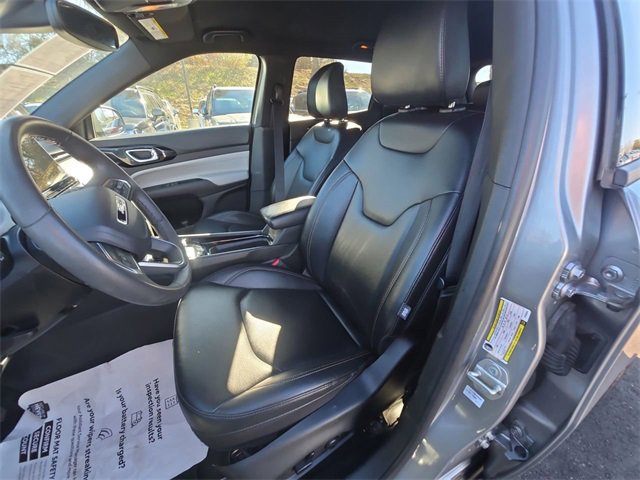 Used 2024 Jeep Compass Limited image 11