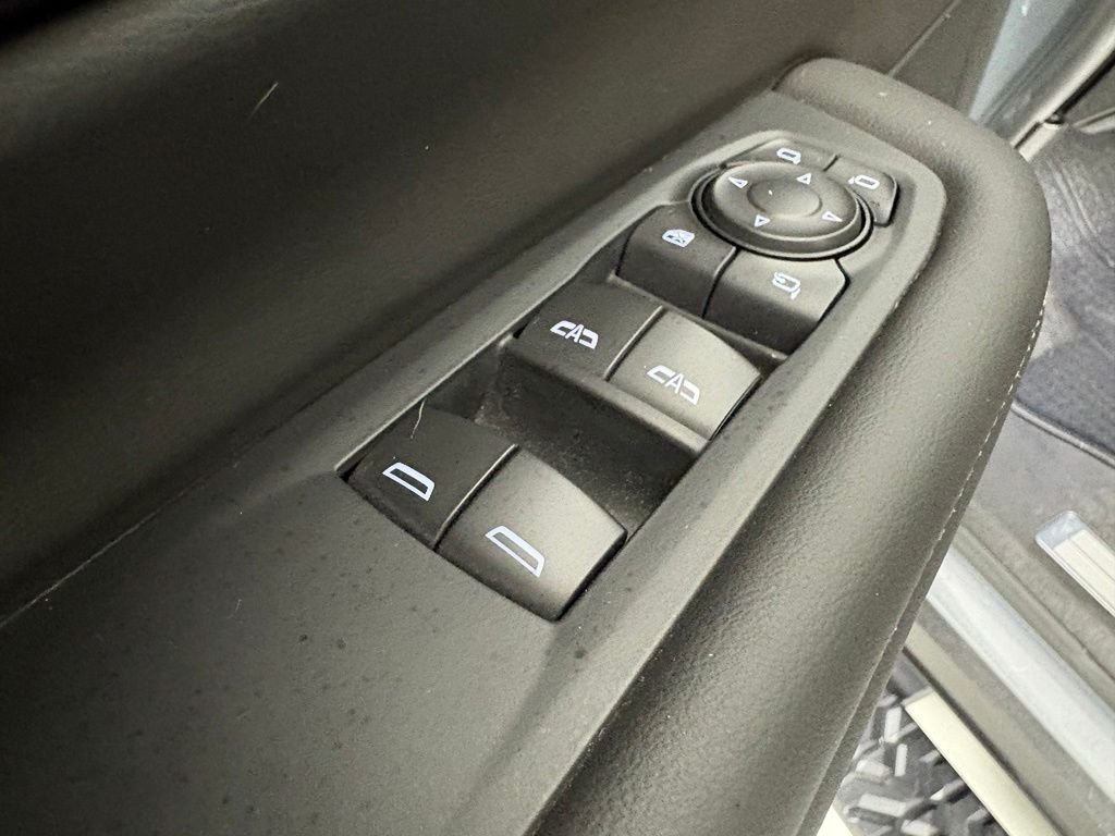 Used 2026 Chevrolet Suburban Z71 w/ Comfort Package AWD/4WD image 21