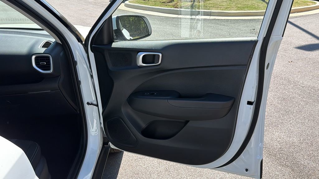 New 2026 Hyundai Venue SEL image 15