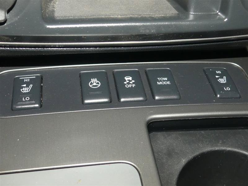 Used 2014 Nissan Armada Platinum w/ 2nd Row Captain Seat Package AWD/4WD image 38