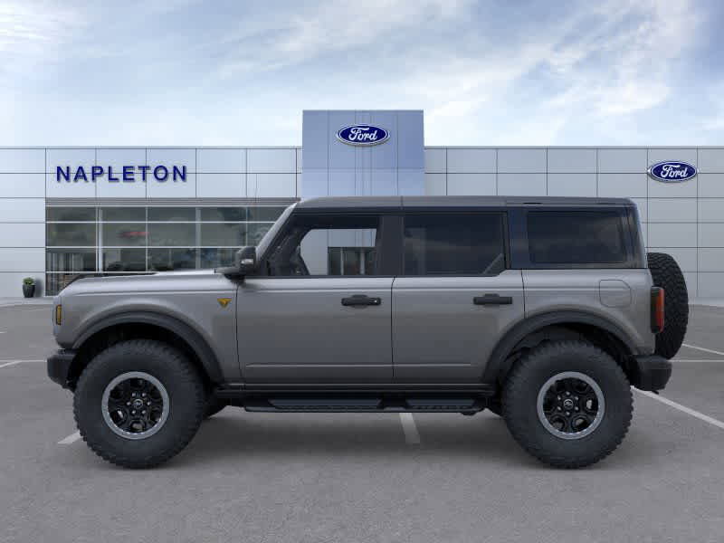 New 2025 Ford Bronco Badlands image 3