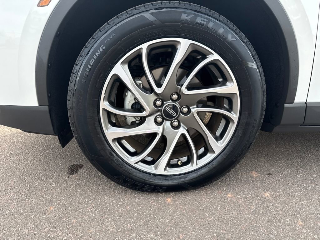 Certified 2022 Lincoln Corsair FWD w/ Equipment Group 101A image 35