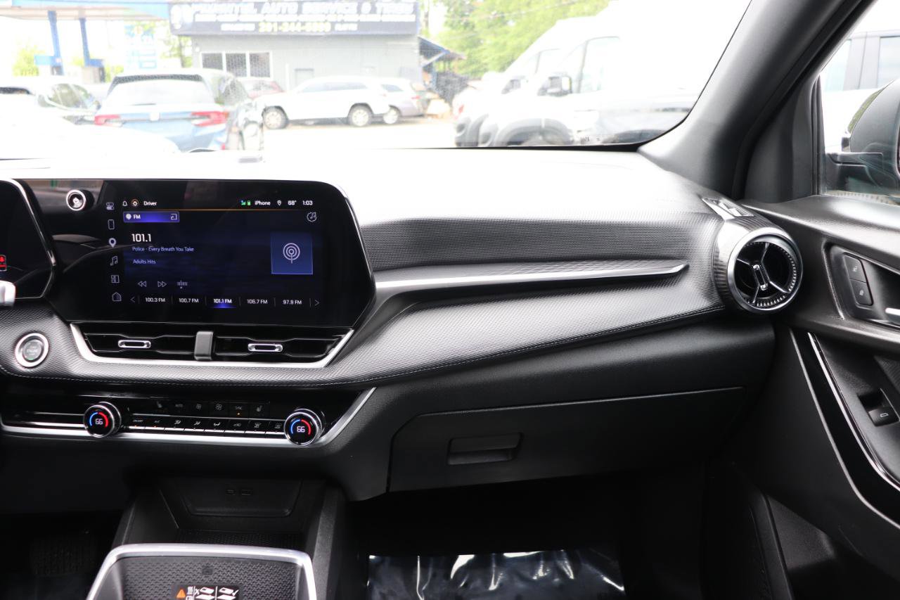Used 2026 Chevrolet Equinox LT w/ Convenience Package II FWD image 18