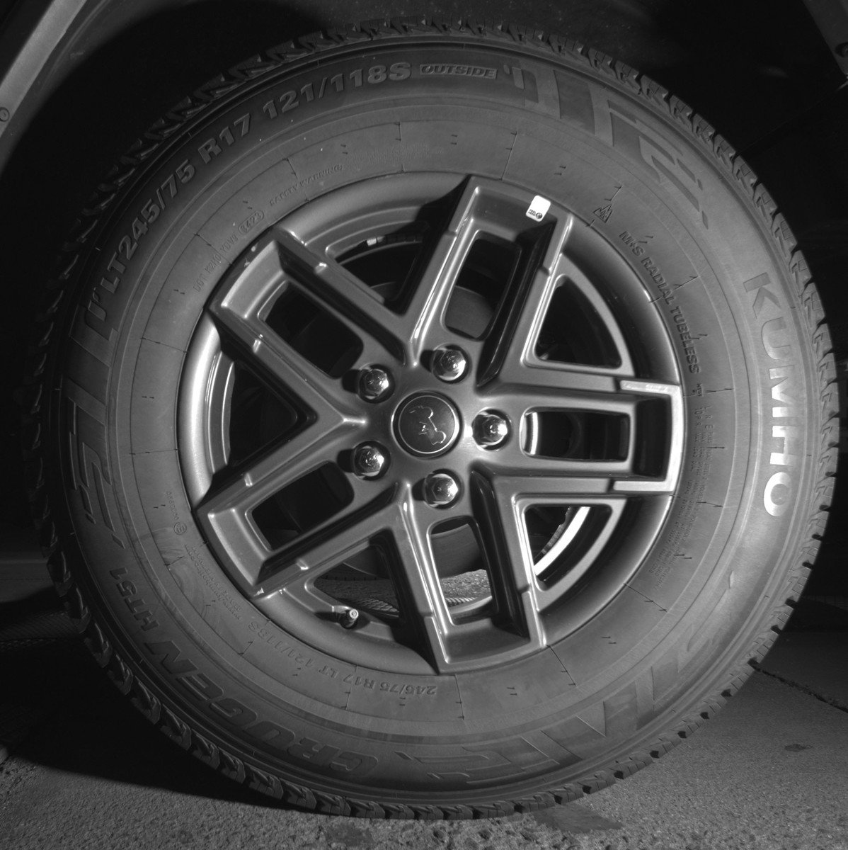 Used 2025 Jeep Wrangler Sport S image 14