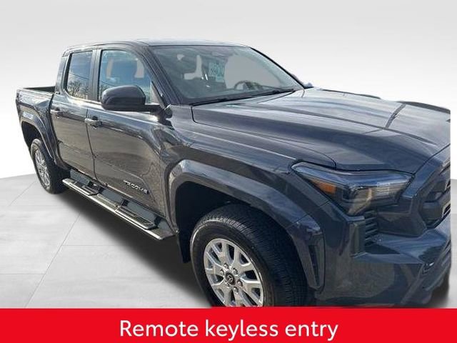 Used 2024 Toyota Tacoma SR5 image 3