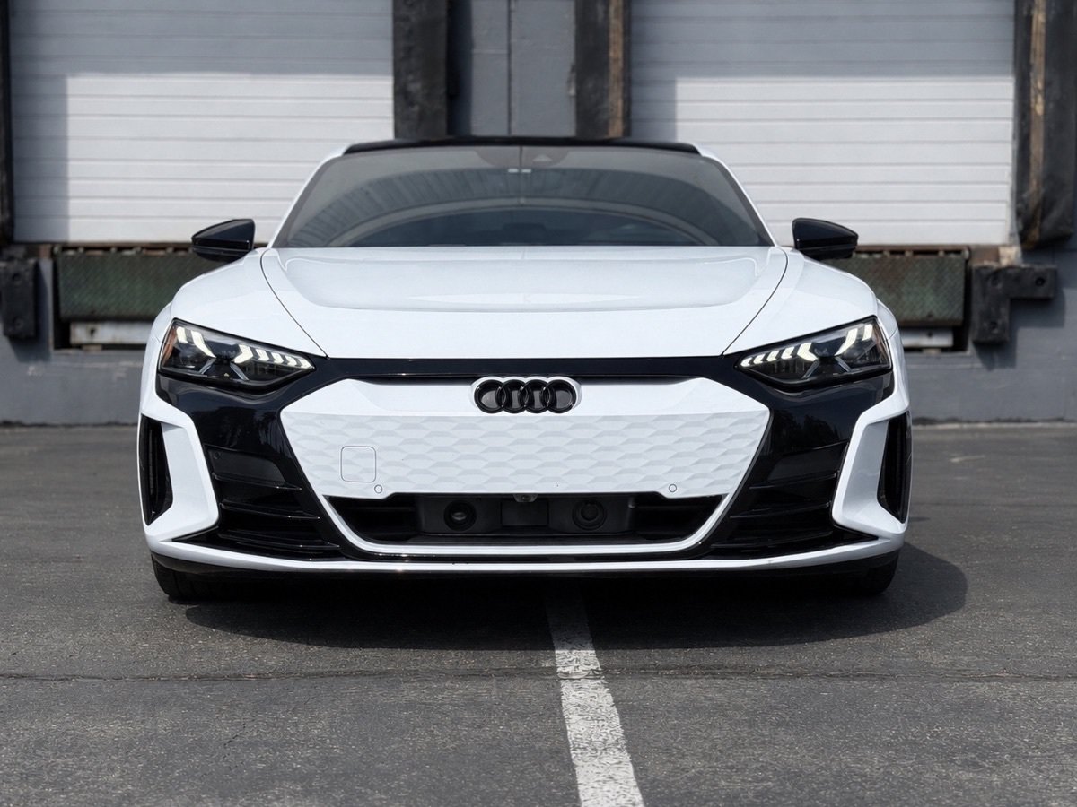 Used 2023 Audi e-tron GT Premium Plus w/ Performance Package AWD/4WD image 11