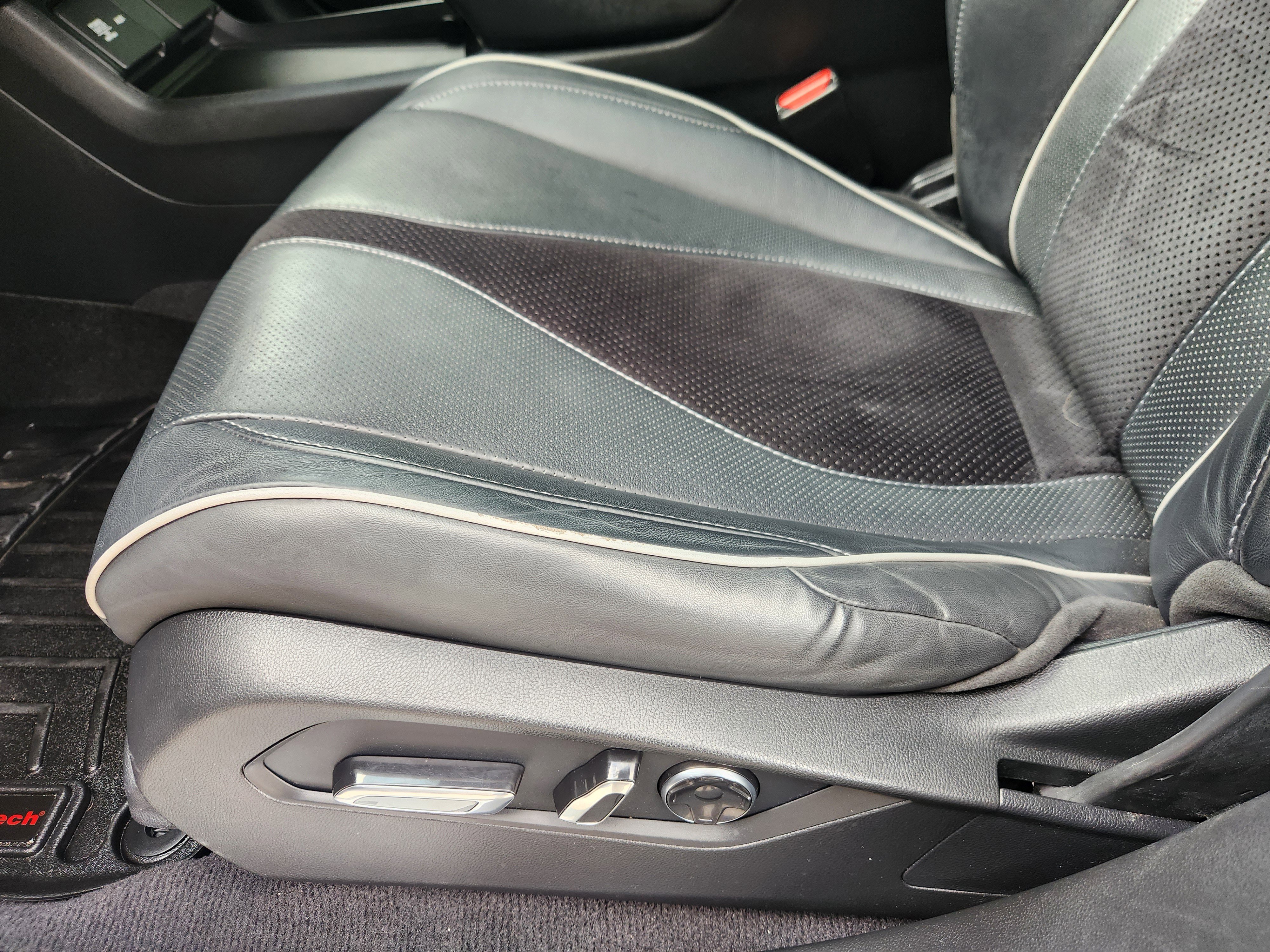 Used 2021 Acura RDX A-Spec FWD image 19