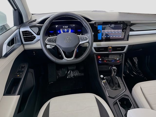 New 2026 Volkswagen Taos SE image 22