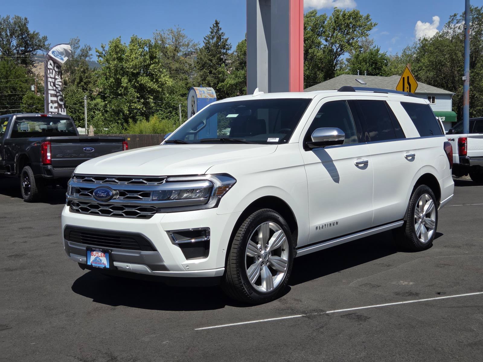 Certified 2024 Ford Expedition Platinum RWD image 1