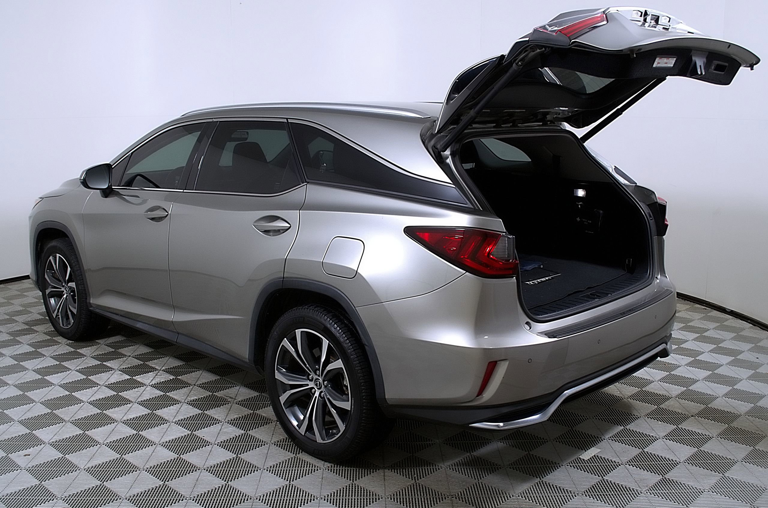 Used 2019 Lexus RX 350L AWD image 10