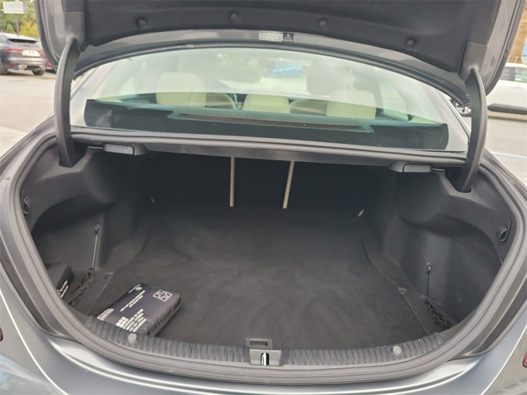 Used 2019 Mercedes-Benz C 300 Sedan image 11