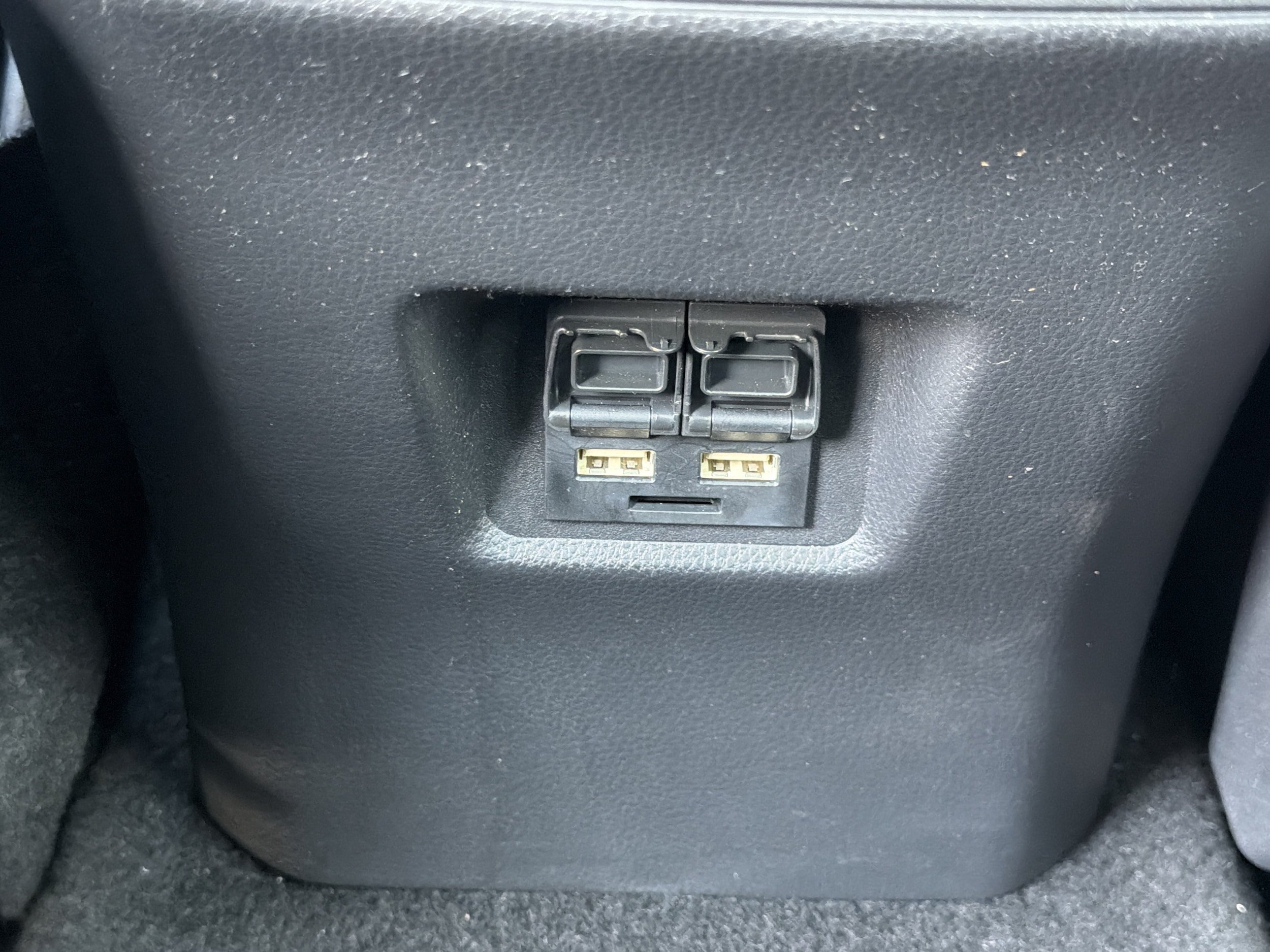 Used 2021 Toyota RAV4 XLE Premium FWD image 21