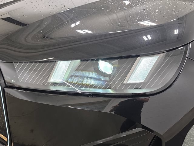 Certified 2026 BMW iX xDrive45 AWD/4WD image 25