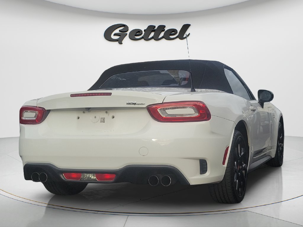 Used 2017 FIAT 124 Spider Abarth RWD image 7