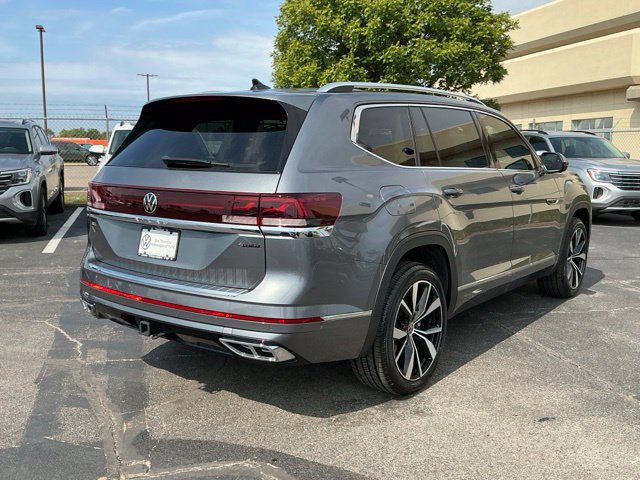 Certified 2024 Volkswagen Atlas SEL Premium R-Line AWD/4WD image 3