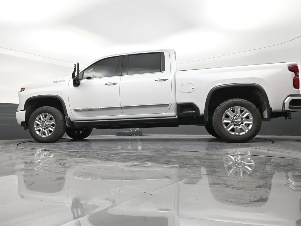 Used 2024 Chevrolet Silverado 3500 High Country w/ High Country Premium Package AWD/4WD image 21