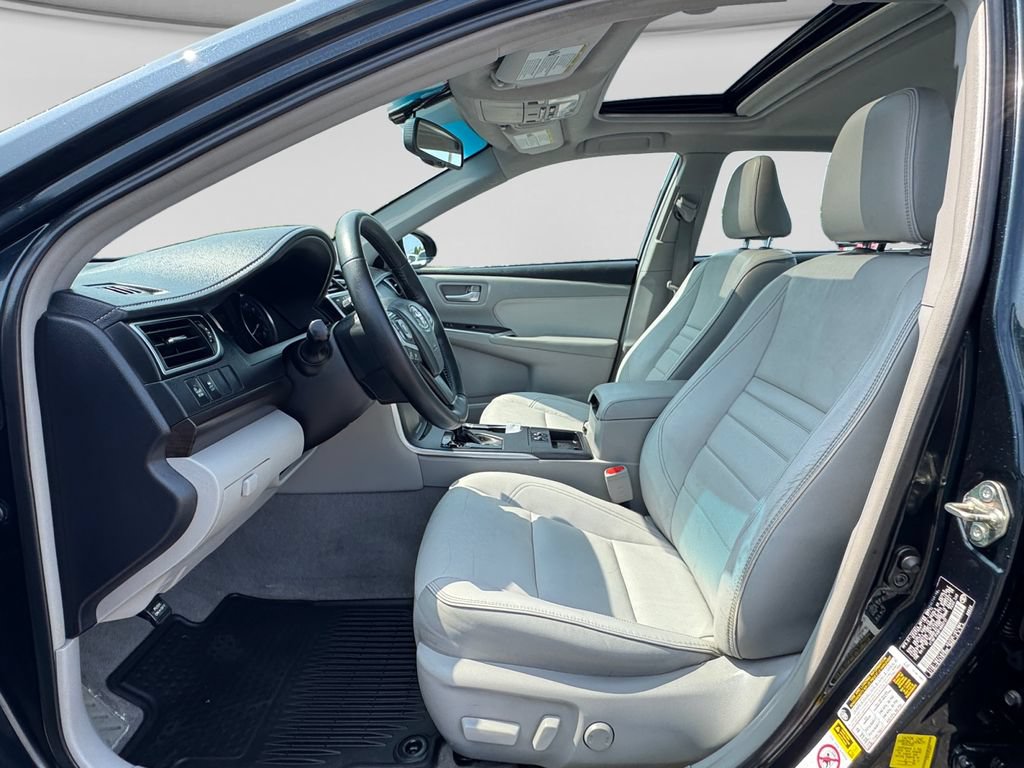 Used 2015 Toyota Camry XLE w/ Moonroof Package FWD image 20